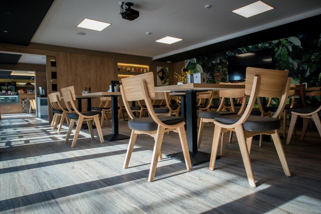 Mokka House Panzio Bed and Breakfast Μίσκολτς Εξωτερικό φωτογραφία