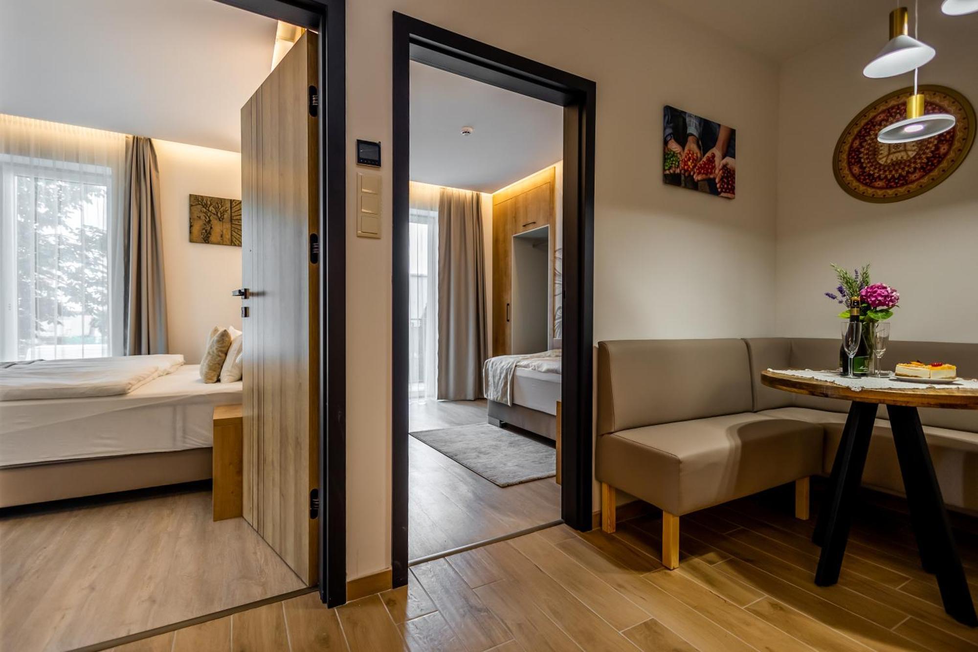 Mokka House Panzio Bed and Breakfast Μίσκολτς Εξωτερικό φωτογραφία
